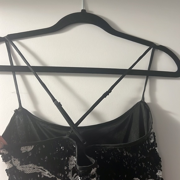 Beautiful sequin dress - Picture 3 of 4